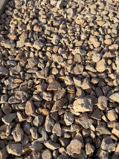 1 inch Utah Gold landscape rock, close up