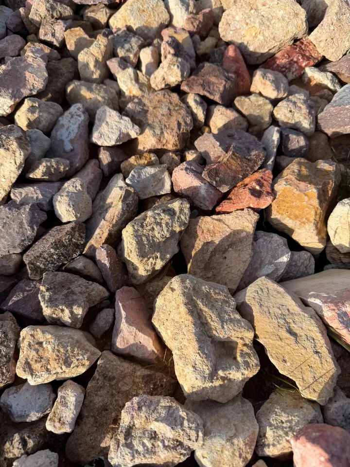 2 to 4 inch Calico landscape rock, close up